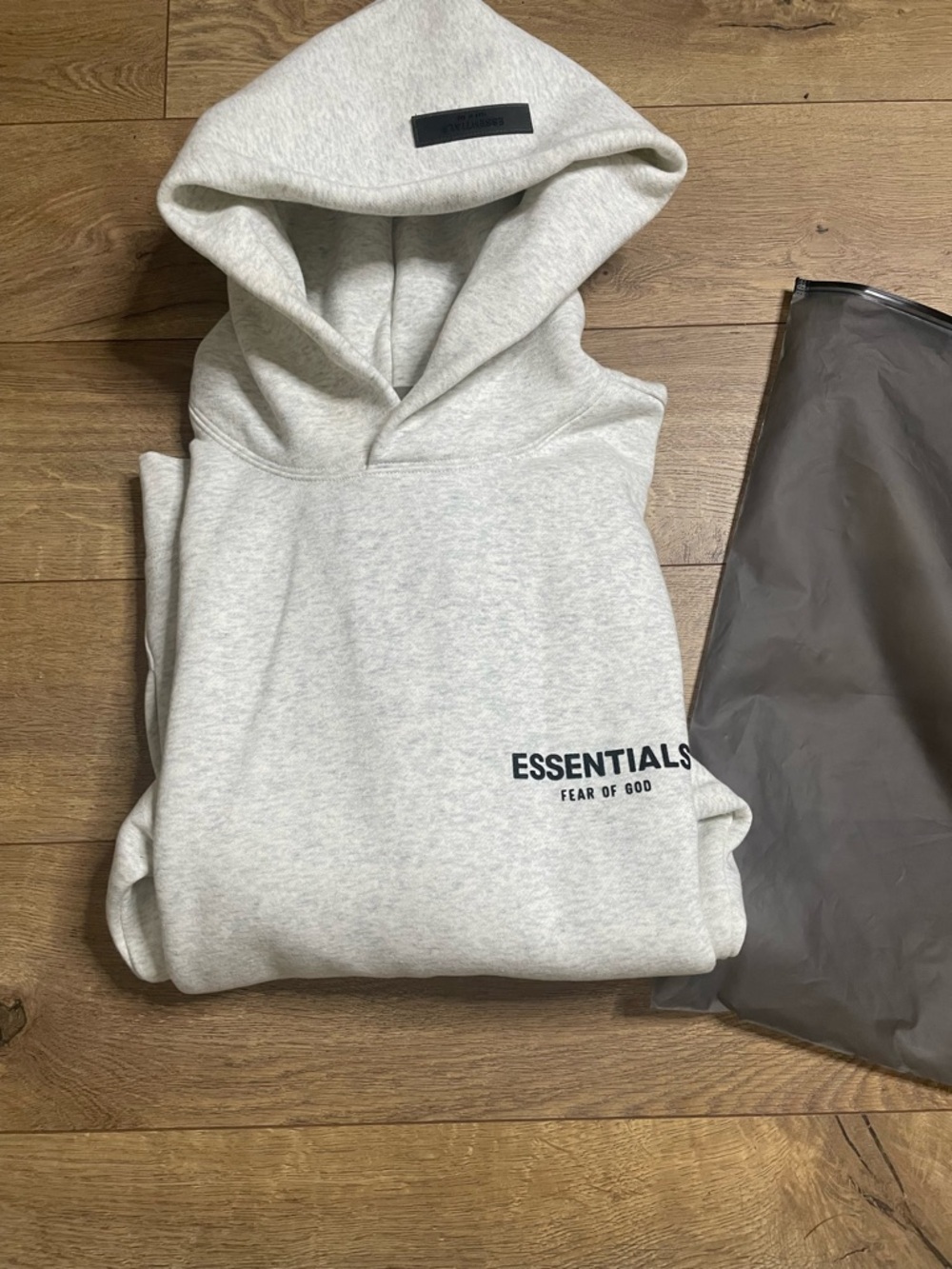 Essentials Fear of God Light Oatme Hoodie with Black Logo Unisex size Small - Picture 14 of 16